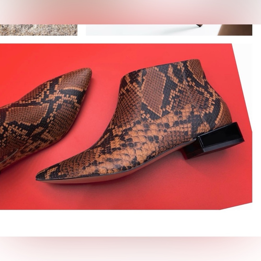 VHNY Brown Snake Print Women's Shoes size 10